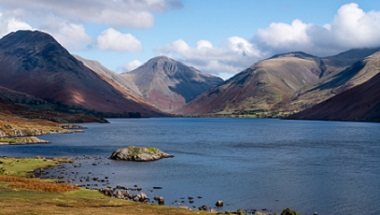 This image has an empty alt attribute; its file name is lake-district.jpg